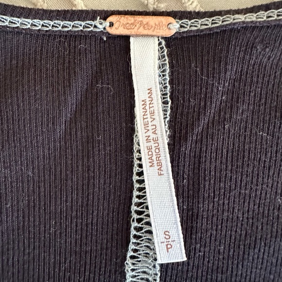 Free People Black Scoop Neck Pullover Flowy Long Sleeve Top Size S - Picture 3 of 5